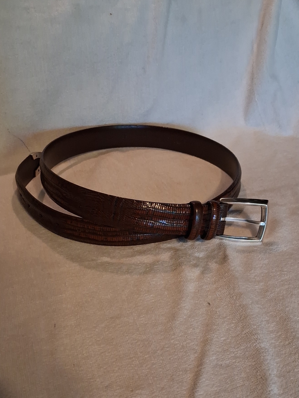 FOSSIL Men's Brown Textured Leather Belt with Silver Buckle